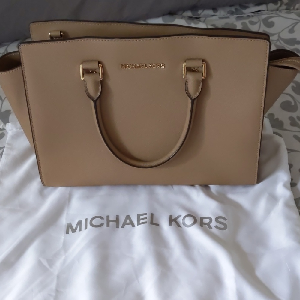Michael kors large selma